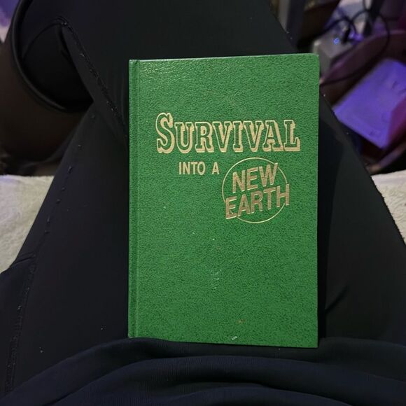 Survival Into A New Earth 1984 Jehovah's Witnesses Watchtower Hardcover Book - Picture 1 of 4